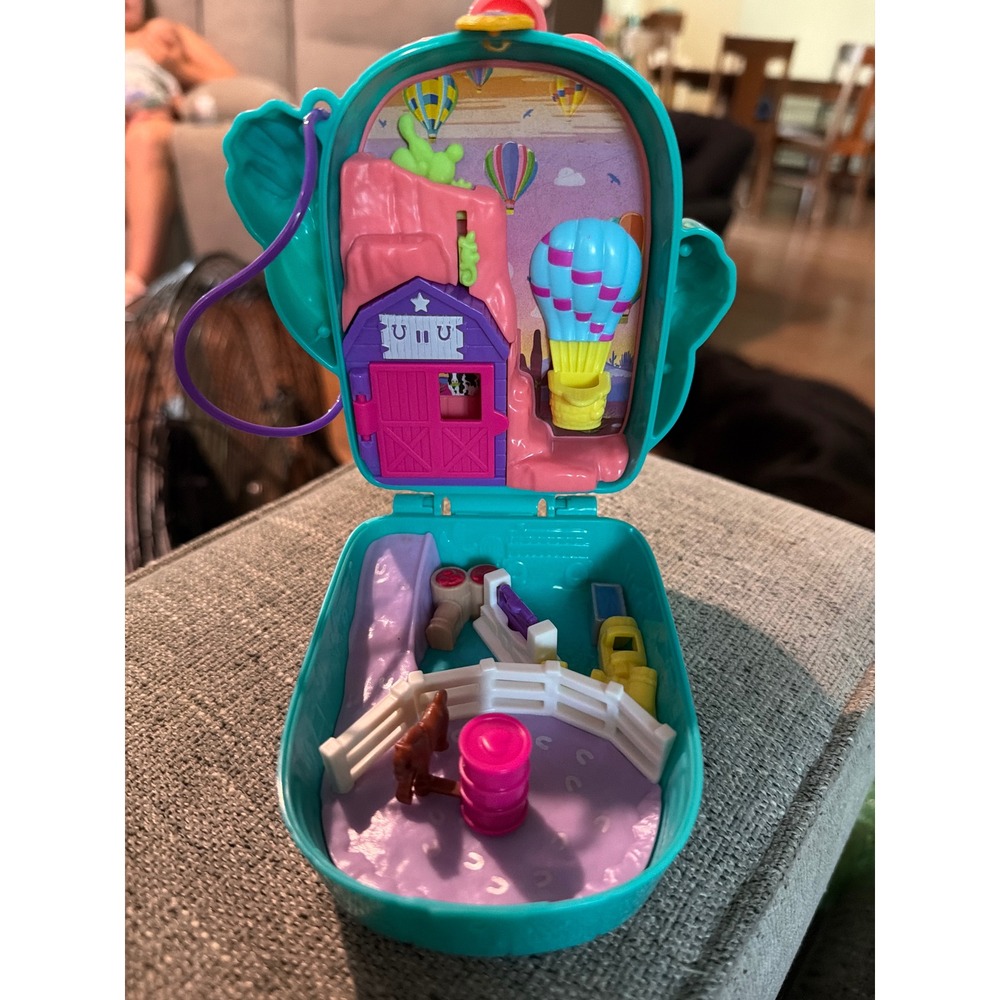 Polly Pocket Jumpin Jamboree Cactus Ranch Compact Playset Teal Pink Purple Barn
